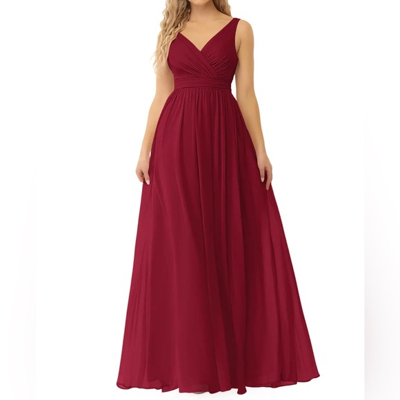 Floor length Merlot formal gown - Picture 3 of 6